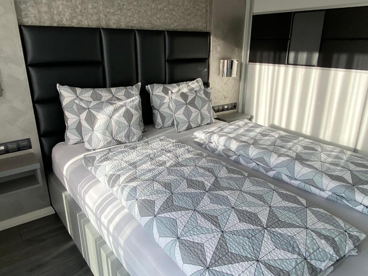 Noir Silvery Apartman Szeged Exteriör bild