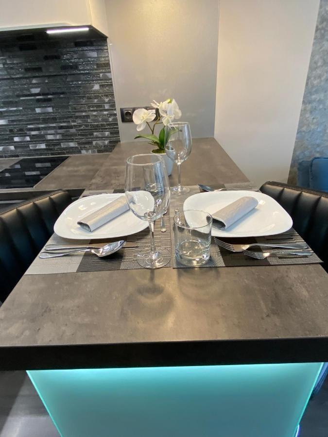 Noir Silvery Apartman Szeged Exteriör bild